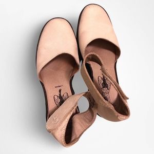 Fly London Wedge Sandals Beige size 37